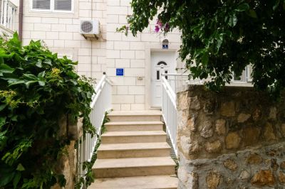 Two bedroom apartment with terrace C2 - Carmelitta