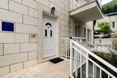 Two bedroom apartment with terrace C2 - Carmelitta