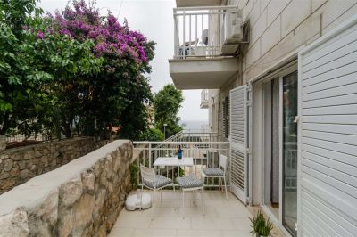 Two bedroom apartment with terrace C2 - Carmelitta