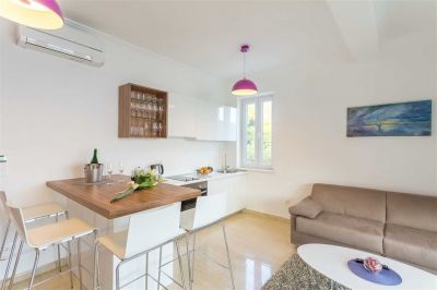 2 - ORTENSIA LOVE - Boutique Pine Tree Apartments