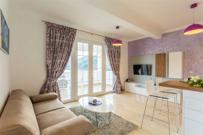 2 - ORTENSIA LOVE - Boutique Pine Tree Apartments