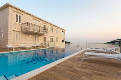 2 - ORTENSIA LOVE - Boutique Pine Tree Apartments