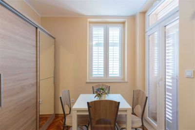 Ivana's Central Suites One Bedroom Apartment with balcony and sea view A2