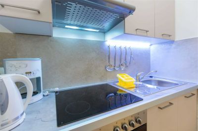 Ivana's Central Suites One Bedroom Apartment with balcony and sea view A2