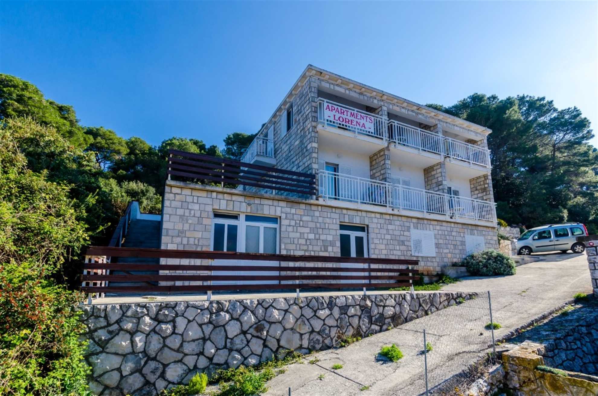 A4 Apartment with Terrace Lorena for rent in Mljet, South Dalmatia