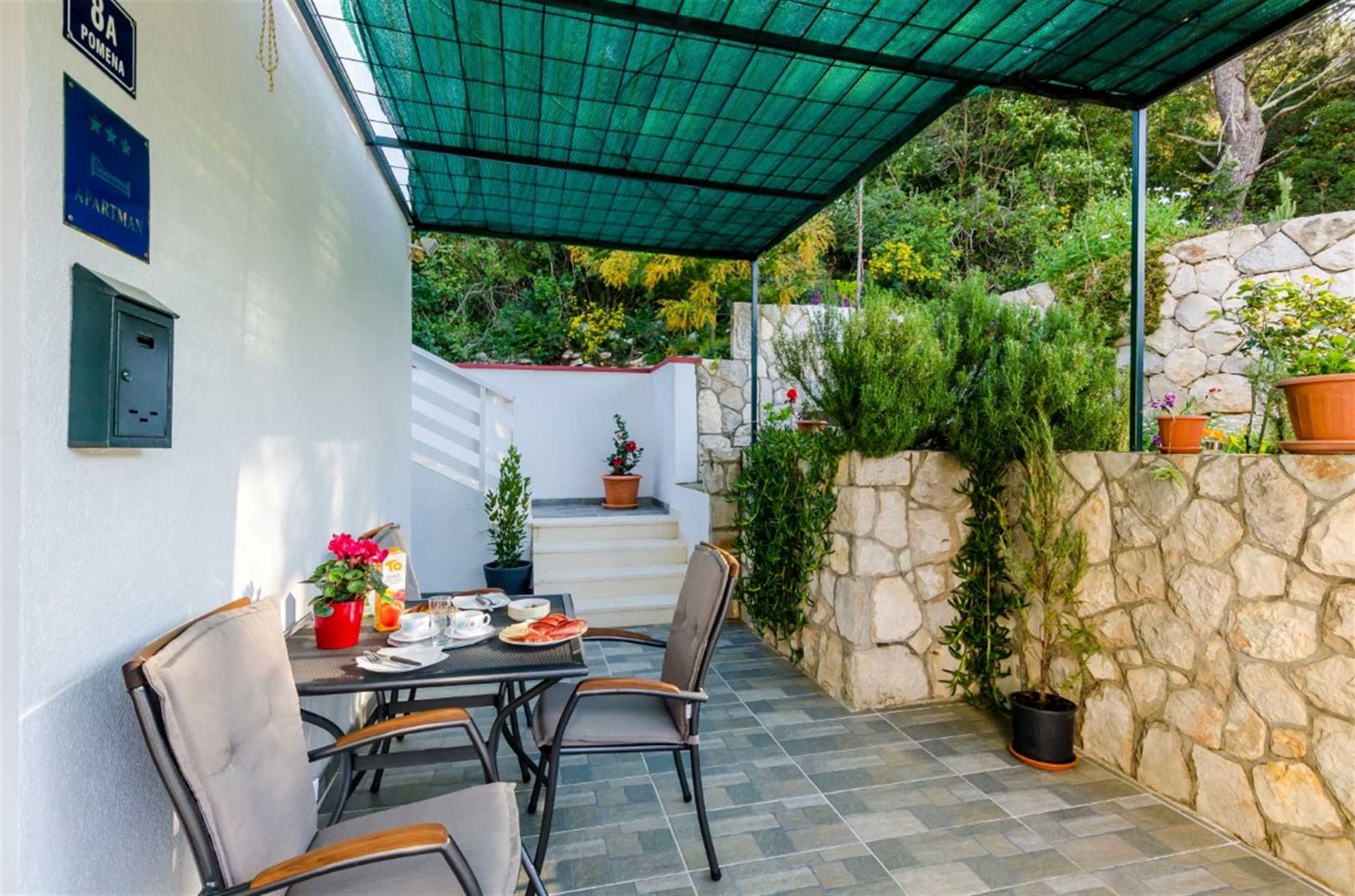 A4 Apartment with Terrace Lorena for rent in Mljet, South Dalmatia