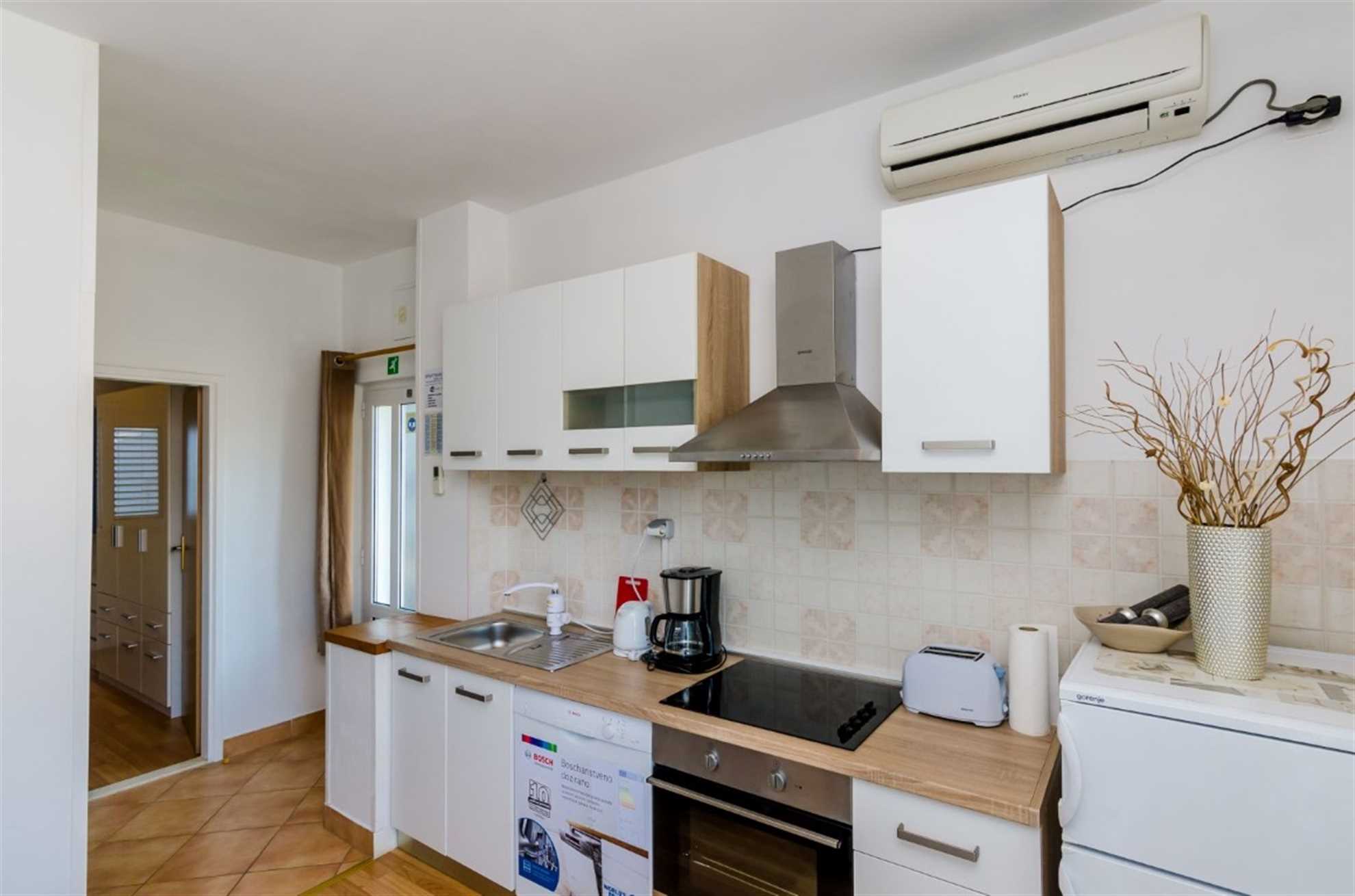 A4 Apartment with Terrace Lorena for rent in Mljet, South Dalmatia