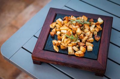 4 - Jasmin Lush TOP FLOOR - one bedroom apartment Boutique Pine Tree Apartments