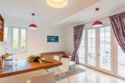 2 - Ortensia Love TOP FLOOR - apartment with terrace - Boutique Pine Tree Apartments
