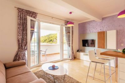 2 - Ortensia Love TOP FLOOR - apartment with terrace - Boutique Pine Tree Apartments