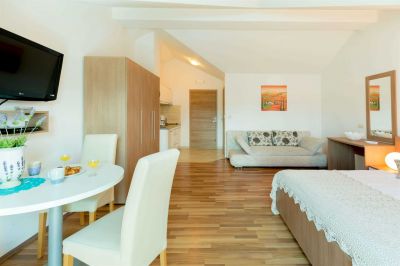 studio apartment with balcony 2+2 - Villa Vinka A4