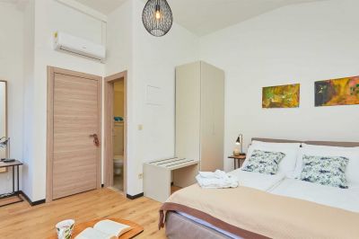 5 LAURUS Double room Boutique Villa Root