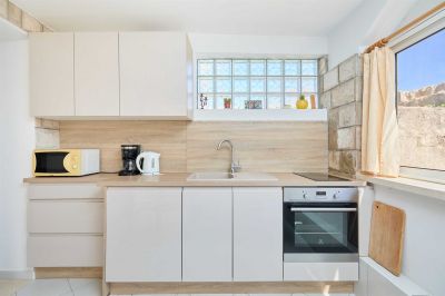 Azinovic Apartment - Lily