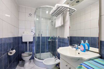 Azinovic Apartment - Lily