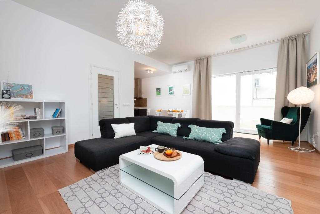 Apartment Adrian 2BR apartment with balcony